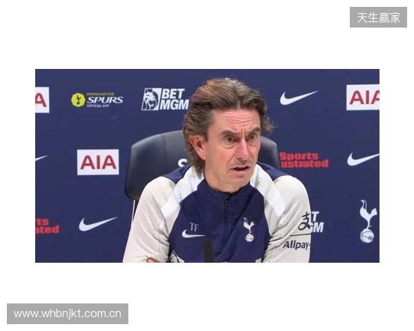 弗兰克:我不同意斯洛特的意见,范德芬不铲抢就不是合格后卫 弗兰克:我不同意斯洛特的意见,范德芬不铲抢就不是合格后卫