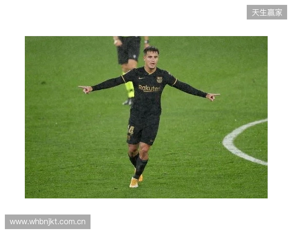 巴萨官方:莱万左眼眶骨折,将缺席对阵马竞的比赛 巴萨官方:莱万左眼眶骨折,将缺席对阵马竞的比赛